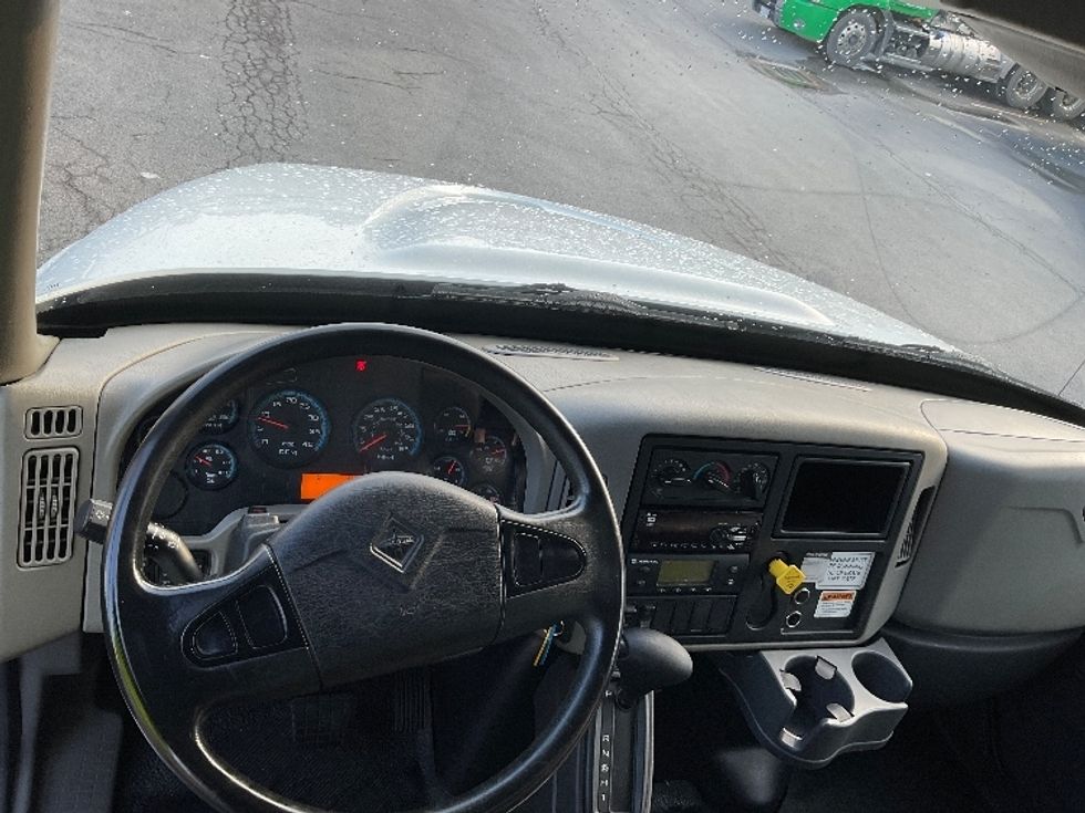 Refrigerated Truck-Light and Medium Duty Trucks-International-2019-4300-Gahanna-OH-223,418\n\t\tmiles-$ 49,000 - Image 18
