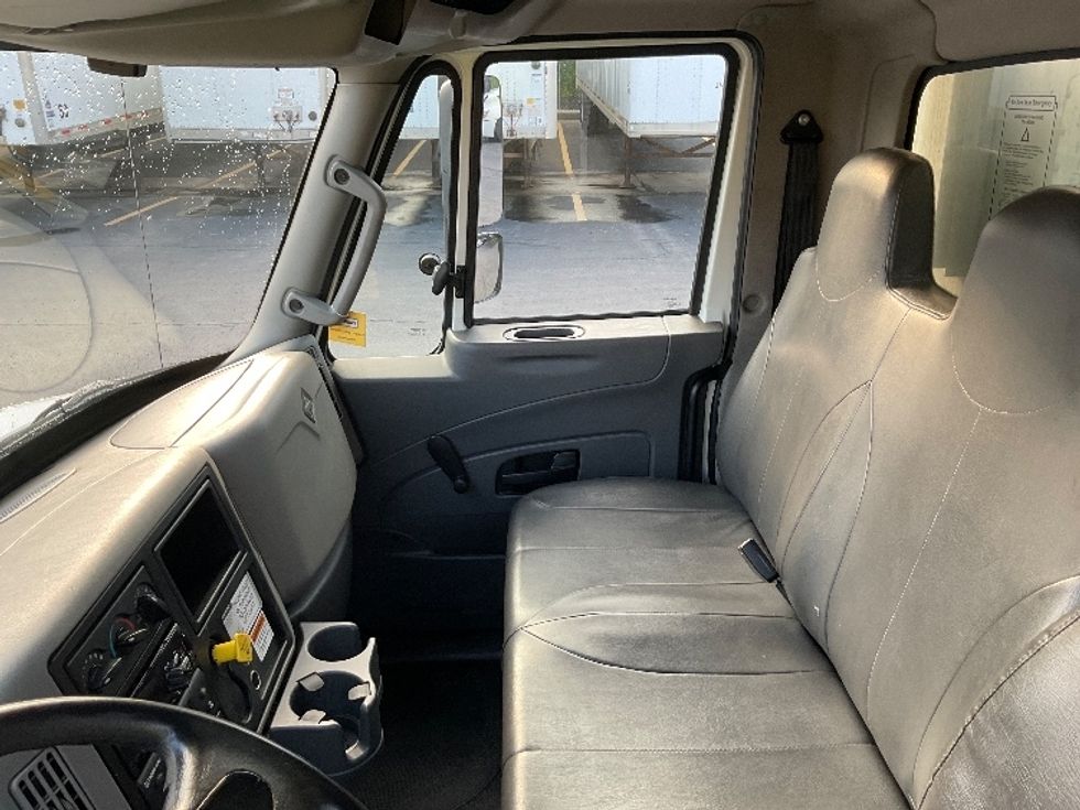Refrigerated Truck-Light and Medium Duty Trucks-International-2019-4300-Gahanna-OH-223,418\n\t\tmiles-$ 49,000 - Image 19