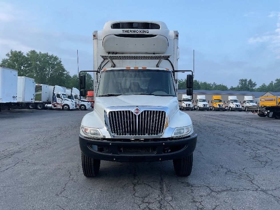 Refrigerated Truck-Light and Medium Duty Trucks-International-2019-4300-Gahanna-OH-223,418\n\t\tmiles-$ 49,000 - Image 2