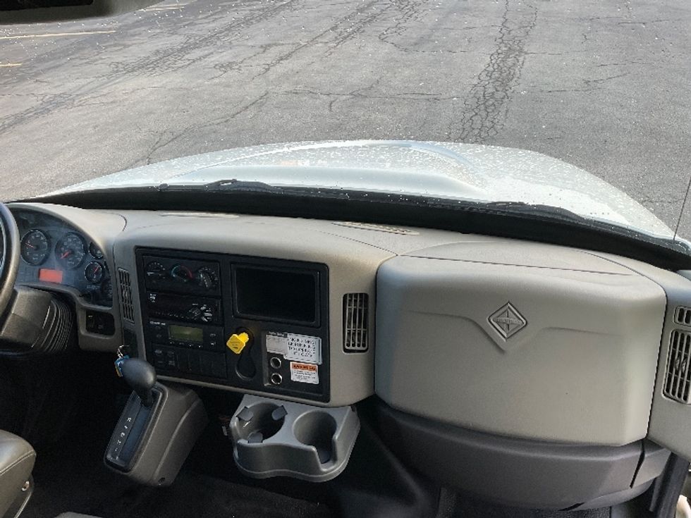 Refrigerated Truck-Light and Medium Duty Trucks-International-2019-4300-Gahanna-OH-223,418\n\t\tmiles-$ 49,000 - Image 21
