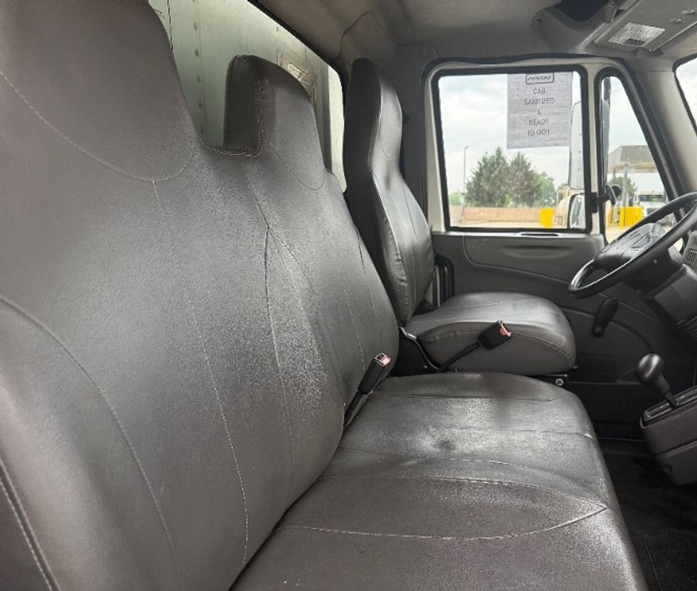 Refrigerated Truck-Light and Medium Duty Trucks-International-2019-4300-Gahanna-OH-223,418\n\t\tmiles-$ 49,000 - Image 22