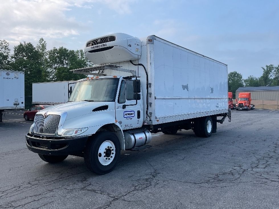 Refrigerated Truck-Light and Medium Duty Trucks-International-2019-4300-Gahanna-OH-223,418\n\t\tmiles-$ 49,000 - Image 3