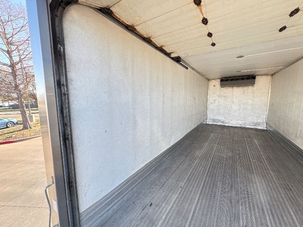 Refrigerated Truck-Light and Medium Duty Trucks-International-2019-4300-Garland-TX-272,106\n\t\tmiles-$ 30,750 - Image 11