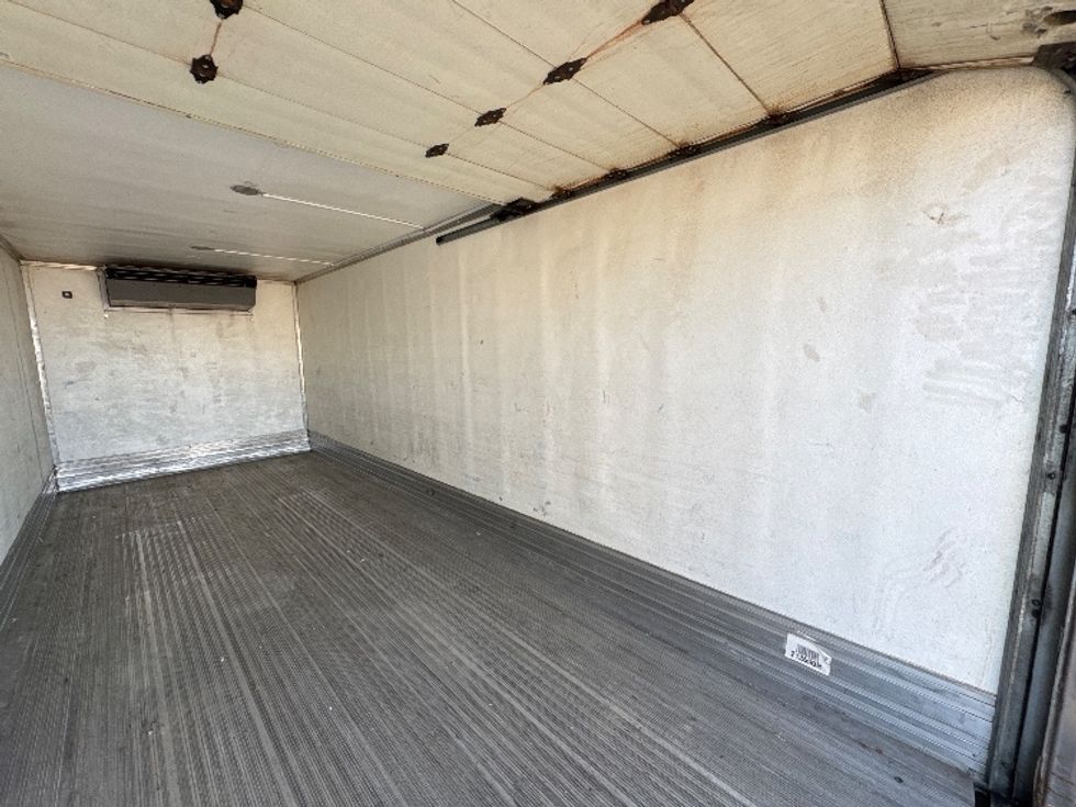 Refrigerated Truck-Light and Medium Duty Trucks-International-2019-4300-Garland-TX-272,106\n\t\tmiles-$ 30,750 - Image 12