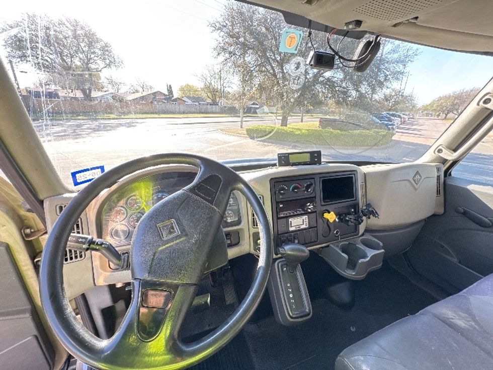 Refrigerated Truck-Light and Medium Duty Trucks-International-2019-4300-Garland-TX-272,106\n\t\tmiles-$ 30,750 - Image 17