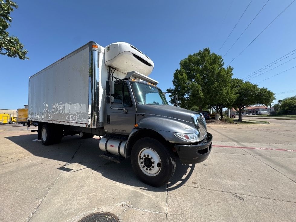 Refrigerated Truck-Light and Medium Duty Trucks-International-2019-4300-Garland-TX-298,206\n\t\tmiles-$ 23,500 - Image 1