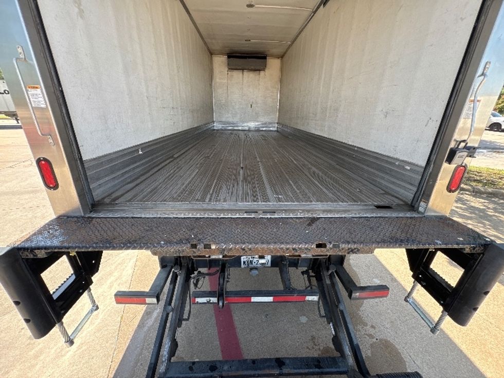 Refrigerated Truck-Light and Medium Duty Trucks-International-2019-4300-Garland-TX-298,206\n\t\tmiles-$ 23,500 - Image 10