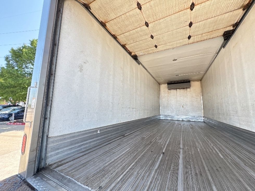 Refrigerated Truck-Light and Medium Duty Trucks-International-2019-4300-Garland-TX-298,206\n\t\tmiles-$ 23,500 - Image 11