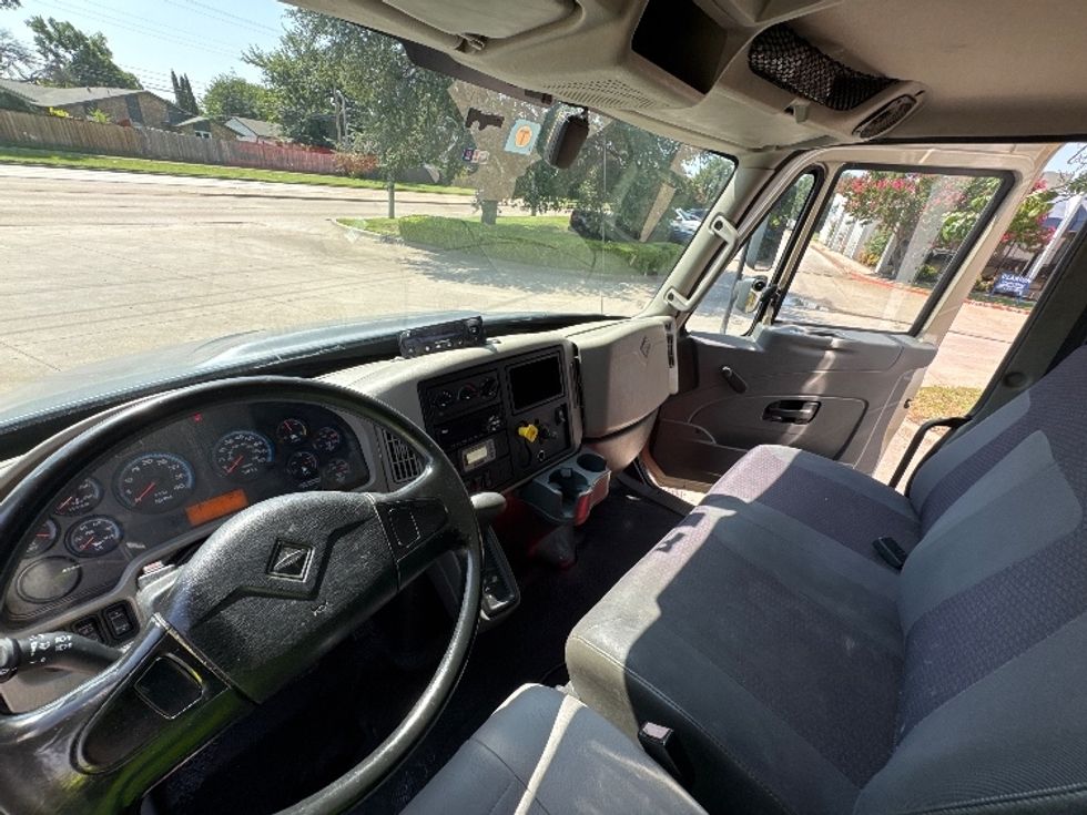 Refrigerated Truck-Light and Medium Duty Trucks-International-2019-4300-Garland-TX-298,206\n\t\tmiles-$ 23,500 - Image 19