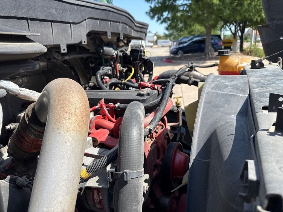 Refrigerated Truck-Light and Medium Duty Trucks-International-2019-4300-Garland-TX-298,206\n\t\tmiles-$ 23,500 - Image 23