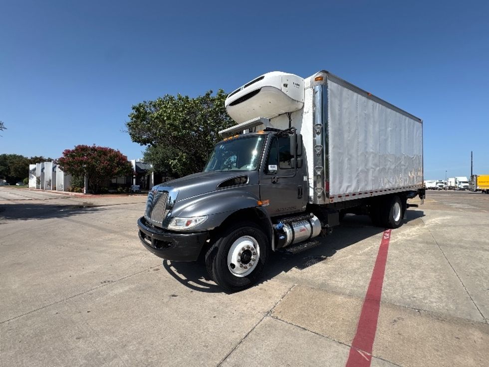 Refrigerated Truck-Light and Medium Duty Trucks-International-2019-4300-Garland-TX-298,206\n\t\tmiles-$ 23,500 - Image 3