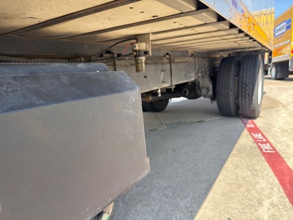 Refrigerated Truck-Light and Medium Duty Trucks-International-2019-4300-Garland-TX-298,206\n\t\tmiles-$ 23,500 - Image 5