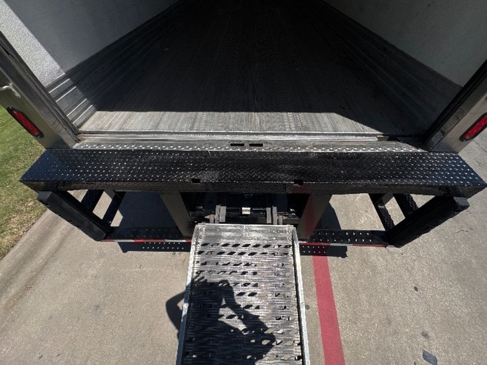 Refrigerated Truck-Light and Medium Duty Trucks-International-2019-4300-Garland-TX-319,738\n\t\tmiles-$ 20,250 - Image 10