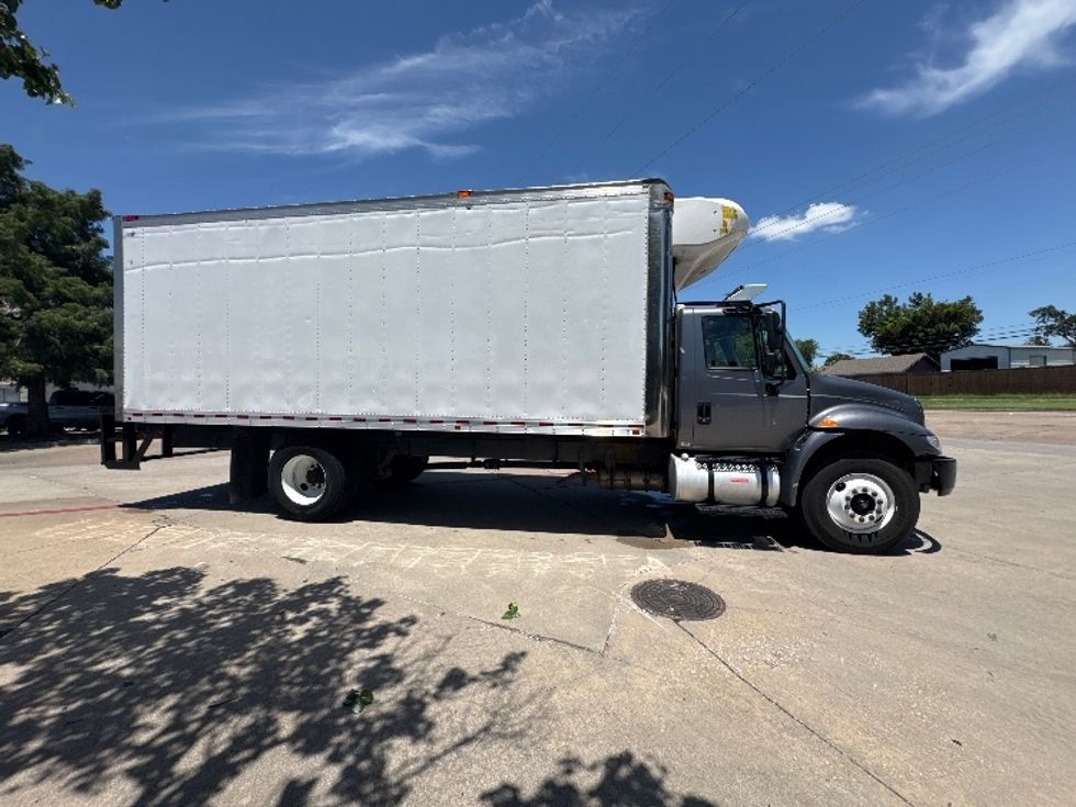 Refrigerated Truck-Light and Medium Duty Trucks-International-2019-4300-Garland-TX-319,738\n\t\tmiles-$ 20,250 - Image 15