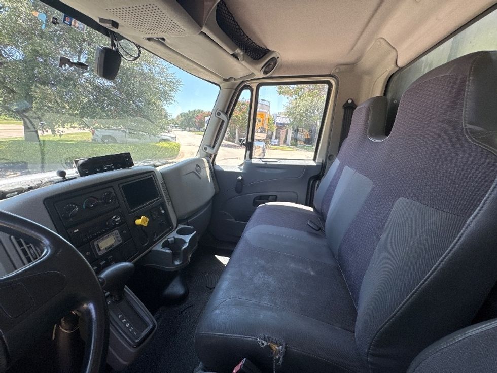 Refrigerated Truck-Light and Medium Duty Trucks-International-2019-4300-Garland-TX-319,738\n\t\tmiles-$ 20,250 - Image 19