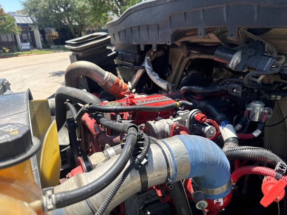 Refrigerated Truck-Light and Medium Duty Trucks-International-2019-4300-Garland-TX-319,738\n\t\tmiles-$ 20,250 - Image 24