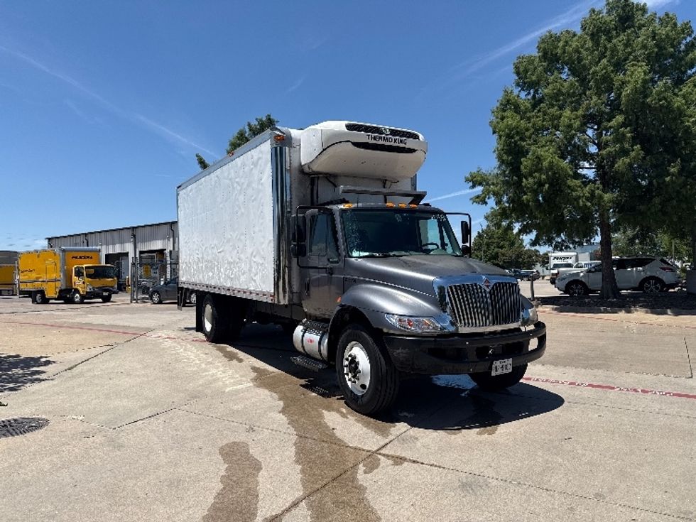 Refrigerated Truck-Light and Medium Duty Trucks-International-2019-4300-Garland-TX-325,273\n\t\tmiles-$ 20,000 - Image 1
