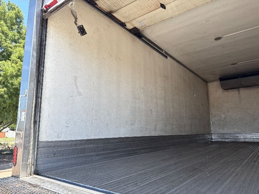 Refrigerated Truck-Light and Medium Duty Trucks-International-2019-4300-Garland-TX-325,273\n\t\tmiles-$ 20,000 - Image 10
