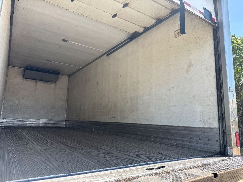 Refrigerated Truck-Light and Medium Duty Trucks-International-2019-4300-Garland-TX-325,273\n\t\tmiles-$ 20,000 - Image 11