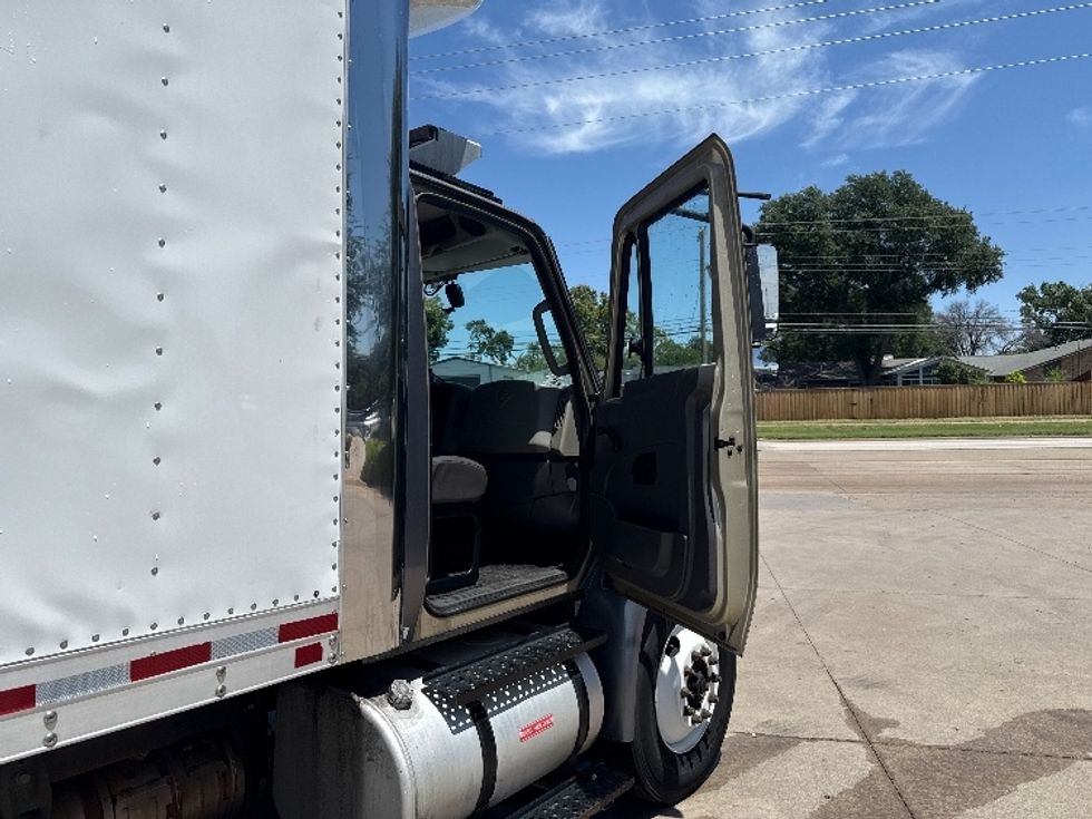 Refrigerated Truck-Light and Medium Duty Trucks-International-2019-4300-Garland-TX-325,273\n\t\tmiles-$ 20,000 - Image 19