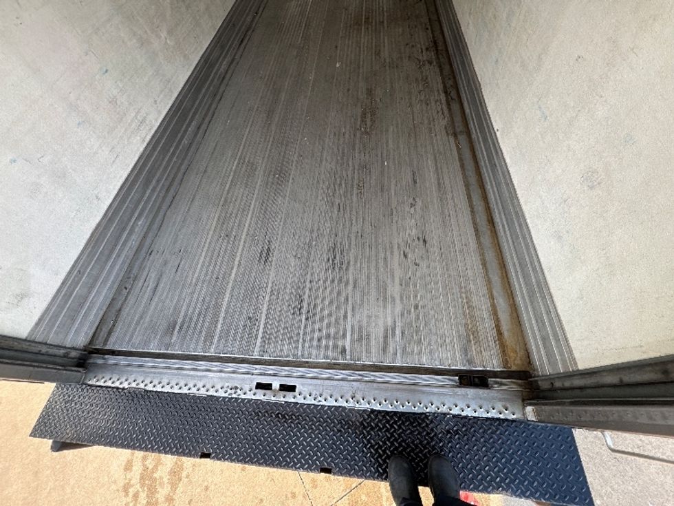 Refrigerated Truck-Light and Medium Duty Trucks-International-2019-4300-Garland-TX-326,053\n\t\tmiles-$ 20,250 - Image 10