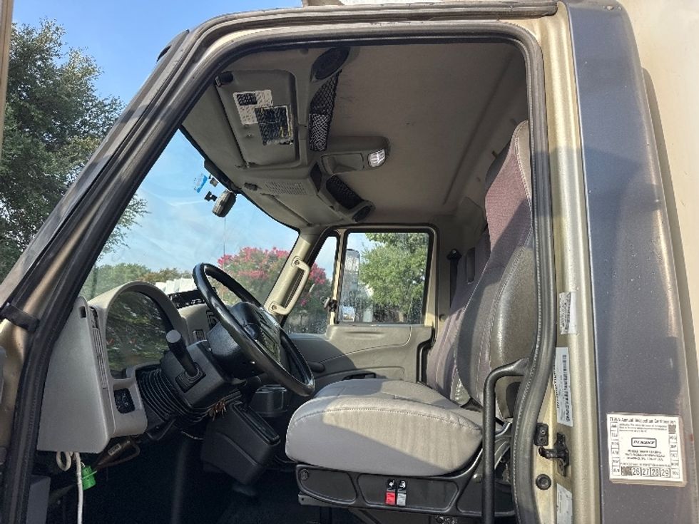 Refrigerated Truck-Light and Medium Duty Trucks-International-2019-4300-Garland-TX-326,053\n\t\tmiles-$ 20,250 - Image 16