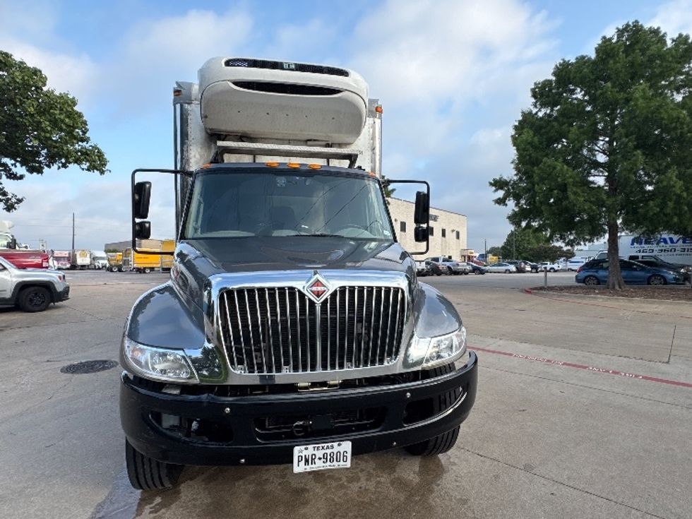 Refrigerated Truck-Light and Medium Duty Trucks-International-2019-4300-Garland-TX-326,053\n\t\tmiles-$ 20,250 - Image 2