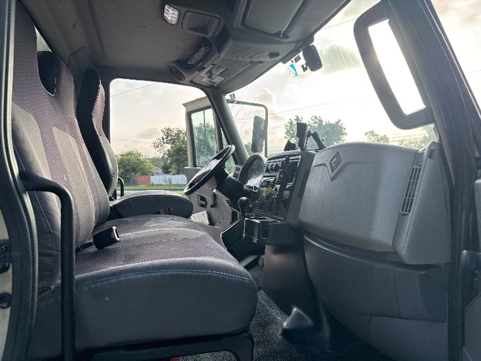 Refrigerated Truck-Light and Medium Duty Trucks-International-2019-4300-Garland-TX-326,053\n\t\tmiles-$ 20,250 - Image 20