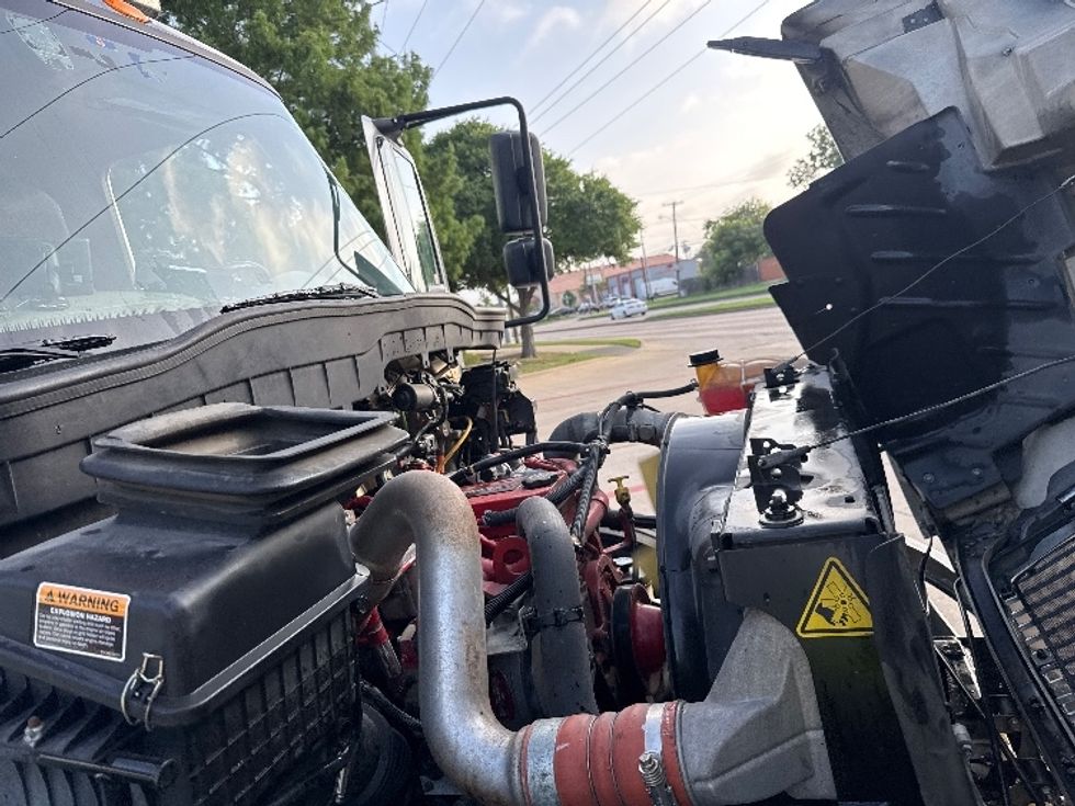 Refrigerated Truck-Light and Medium Duty Trucks-International-2019-4300-Garland-TX-326,053\n\t\tmiles-$ 20,250 - Image 23