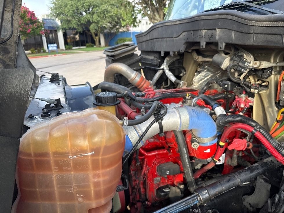 Refrigerated Truck-Light and Medium Duty Trucks-International-2019-4300-Garland-TX-326,053\n\t\tmiles-$ 20,250 - Image 24