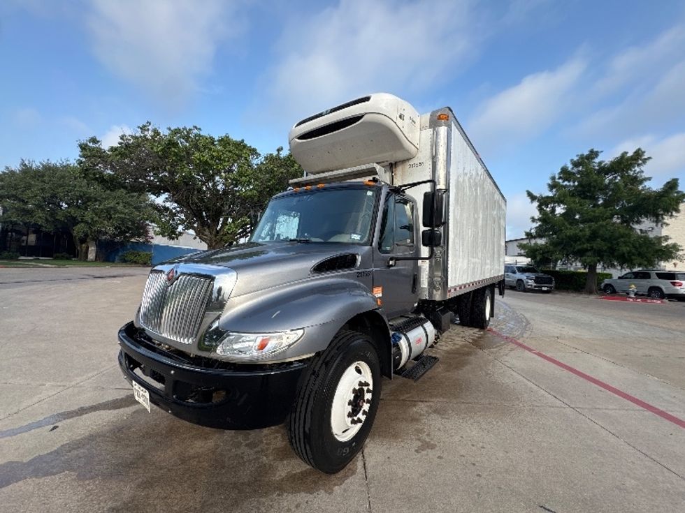 Refrigerated Truck-Light and Medium Duty Trucks-International-2019-4300-Garland-TX-326,053\n\t\tmiles-$ 20,250 - Image 3