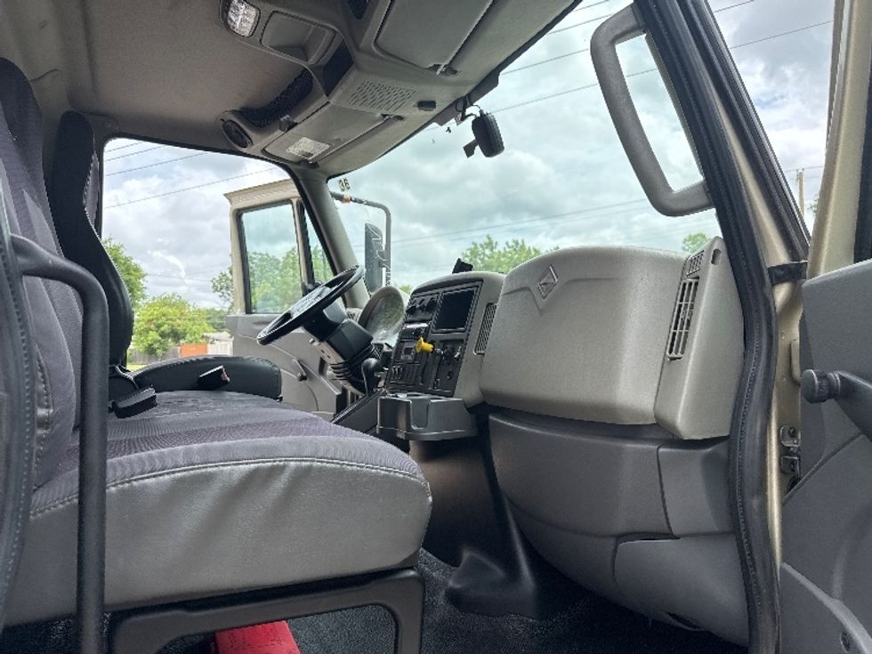 Refrigerated Truck-Light and Medium Duty Trucks-International-2019-4300-Garland-TX-328,259\n\t\tmiles-$ 20,250 - Image 19