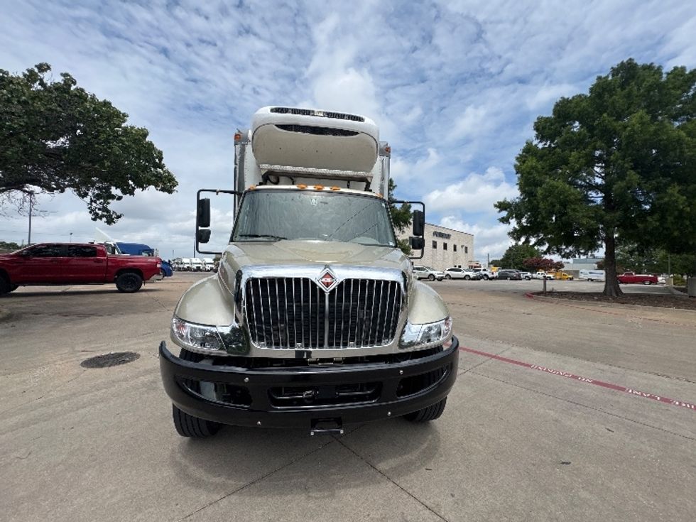 Refrigerated Truck-Light and Medium Duty Trucks-International-2019-4300-Garland-TX-328,259\n\t\tmiles-$ 20,250 - Image 2