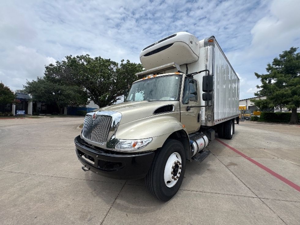 Refrigerated Truck-Light and Medium Duty Trucks-International-2019-4300-Garland-TX-328,259\n\t\tmiles-$ 20,250 - Image 3