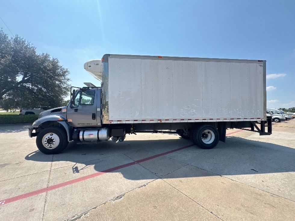 Refrigerated Truck-Light and Medium Duty Trucks-International-2019-4300-Garland-TX-328,970\n\t\tmiles-$ 20,000 - Image 4