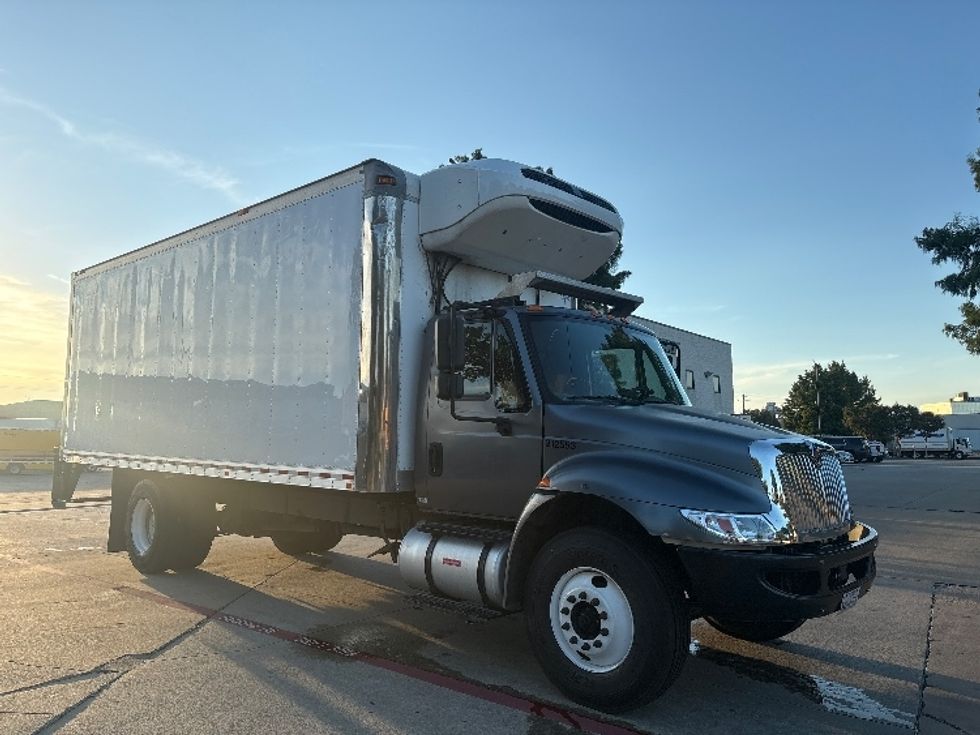 Refrigerated Truck-Light and Medium Duty Trucks-International-2019-4300-Garland-TX-330,830\n\t\tmiles-$ 20,000 - Image 1