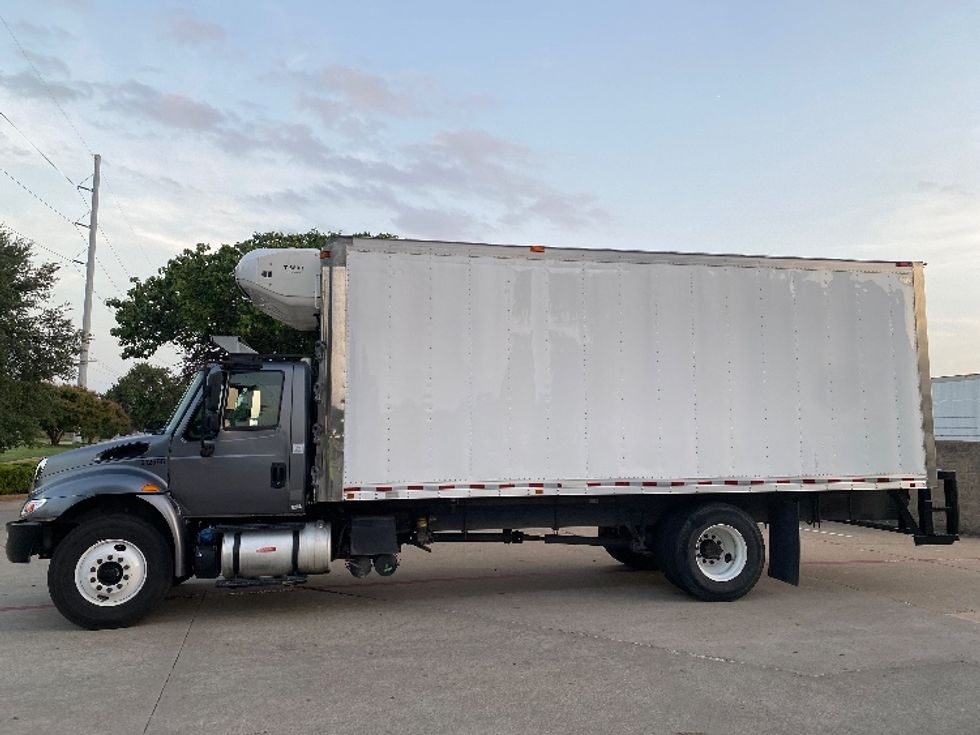 Refrigerated Truck-Light and Medium Duty Trucks-International-2019-4300-Garland-TX-332,952\n\t\tmiles-$ 20,000 - Image 4