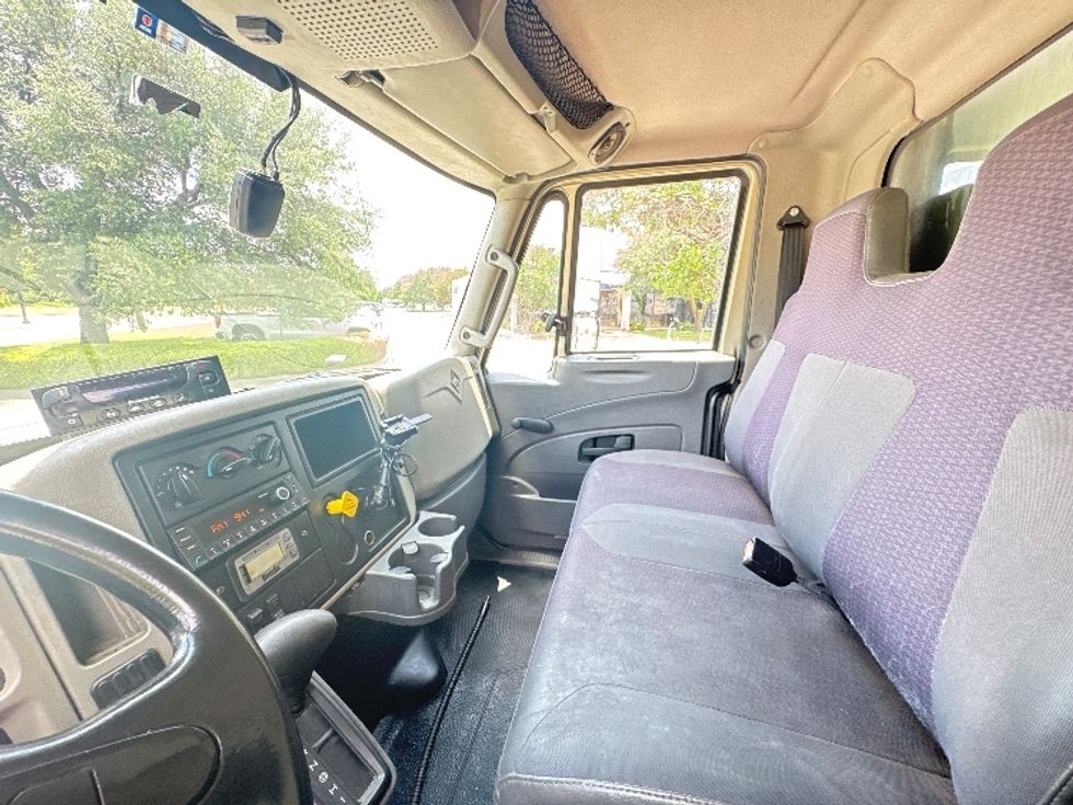 Refrigerated Truck-Light and Medium Duty Trucks-International-2019-4300-Garland-TX-337,119\n\t\tmiles-$ 20,250 - Image 19