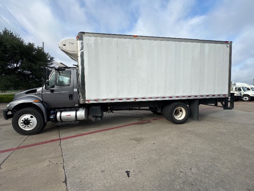 Refrigerated Truck-Light and Medium Duty Trucks-International-2019-4300-Garland-TX-343,876\n\t\tmiles-$ 20,250 - Image 4
