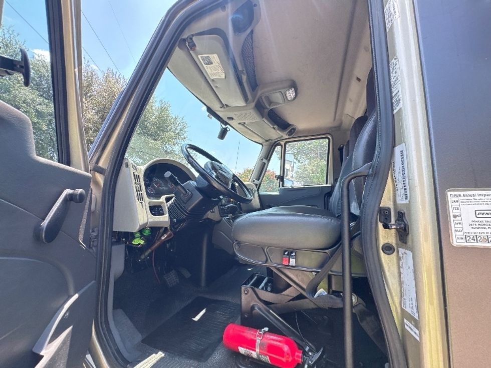 Refrigerated Truck-Light and Medium Duty Trucks-International-2019-4300-Garland-TX-346,233\n\t\tmiles-$ 20,000 - Image 16