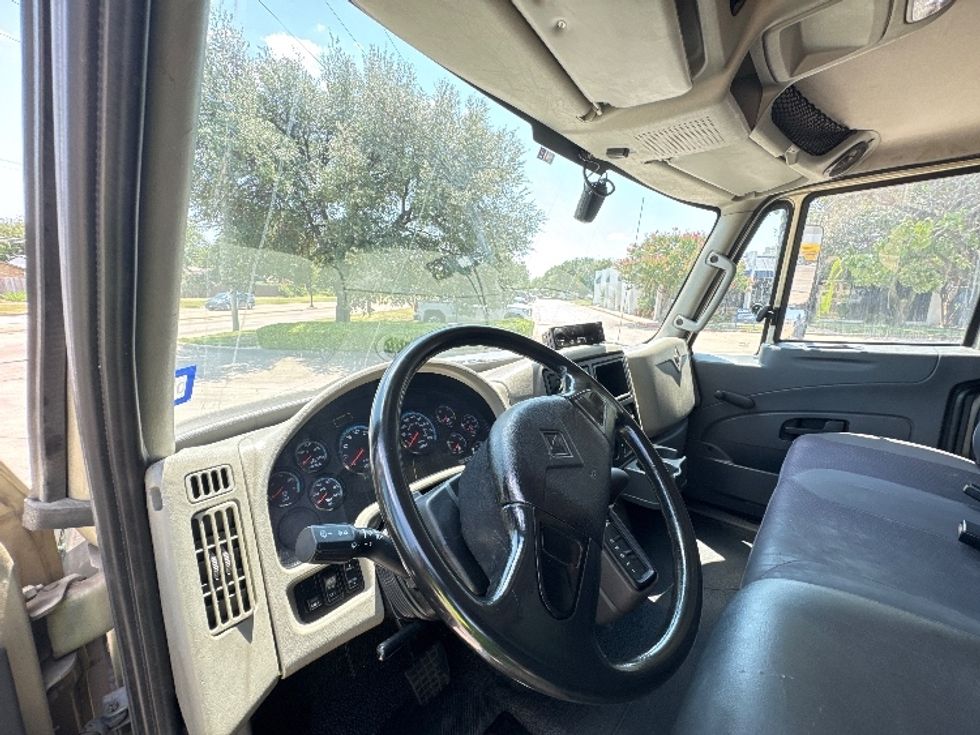 Refrigerated Truck-Light and Medium Duty Trucks-International-2019-4300-Garland-TX-346,233\n\t\tmiles-$ 20,000 - Image 17