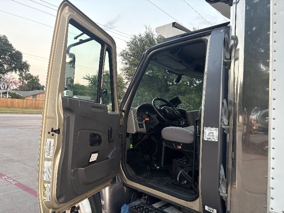 Refrigerated Truck-Light and Medium Duty Trucks-International-2019-4300-Garland-TX-347,958\n\t\tmiles-$ 20,000 - Image 15