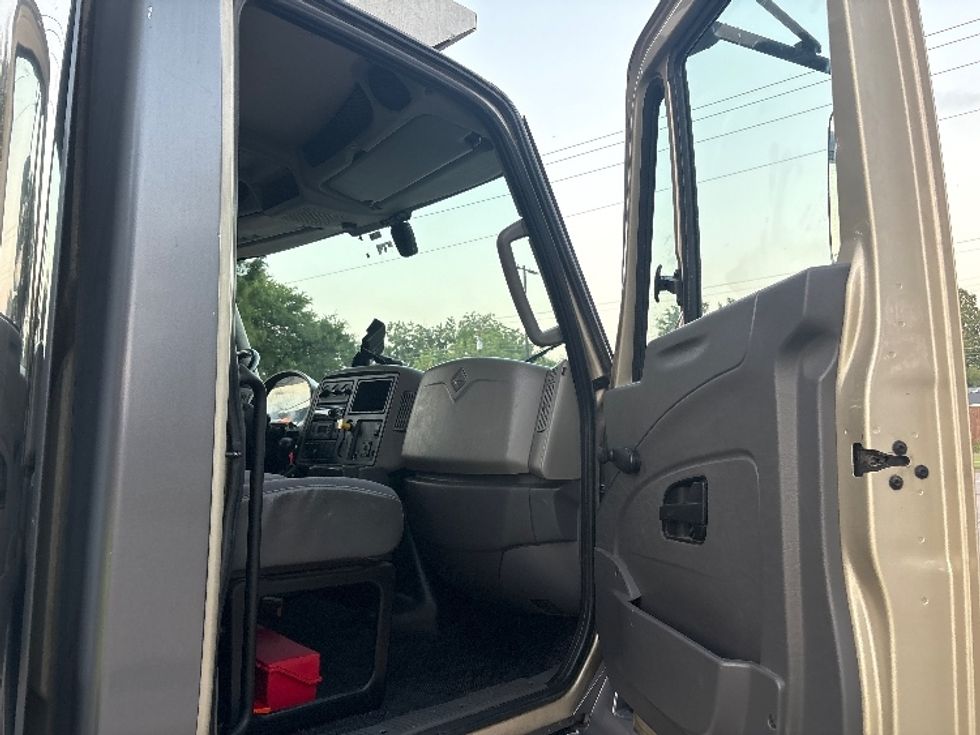 Refrigerated Truck-Light and Medium Duty Trucks-International-2019-4300-Garland-TX-347,958\n\t\tmiles-$ 20,000 - Image 19