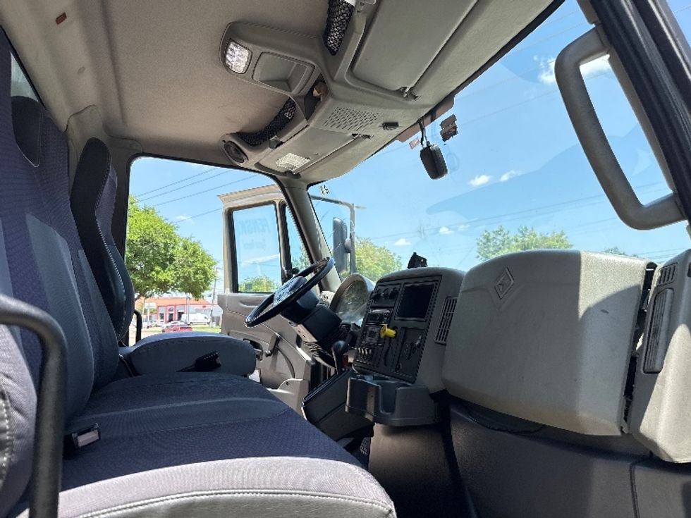 Refrigerated Truck-Light and Medium Duty Trucks-International-2019-4300-Garland-TX-351,885\n\t\tmiles-$ 20,250 - Image 20