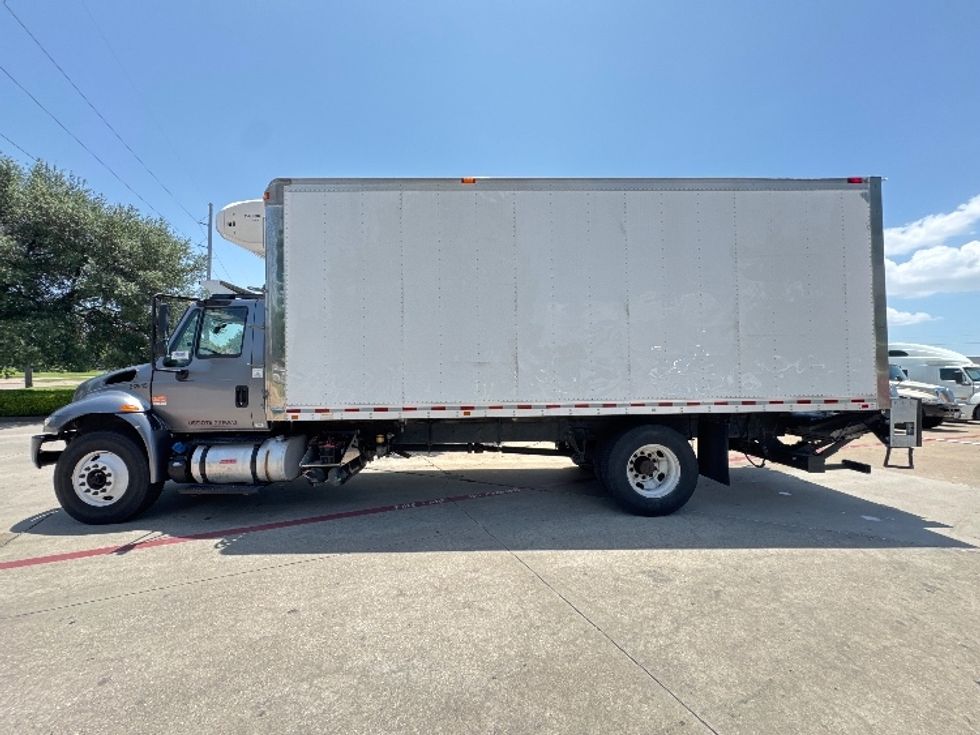 Refrigerated Truck-Light and Medium Duty Trucks-International-2019-4300-Garland-TX-351,885\n\t\tmiles-$ 20,250 - Image 4