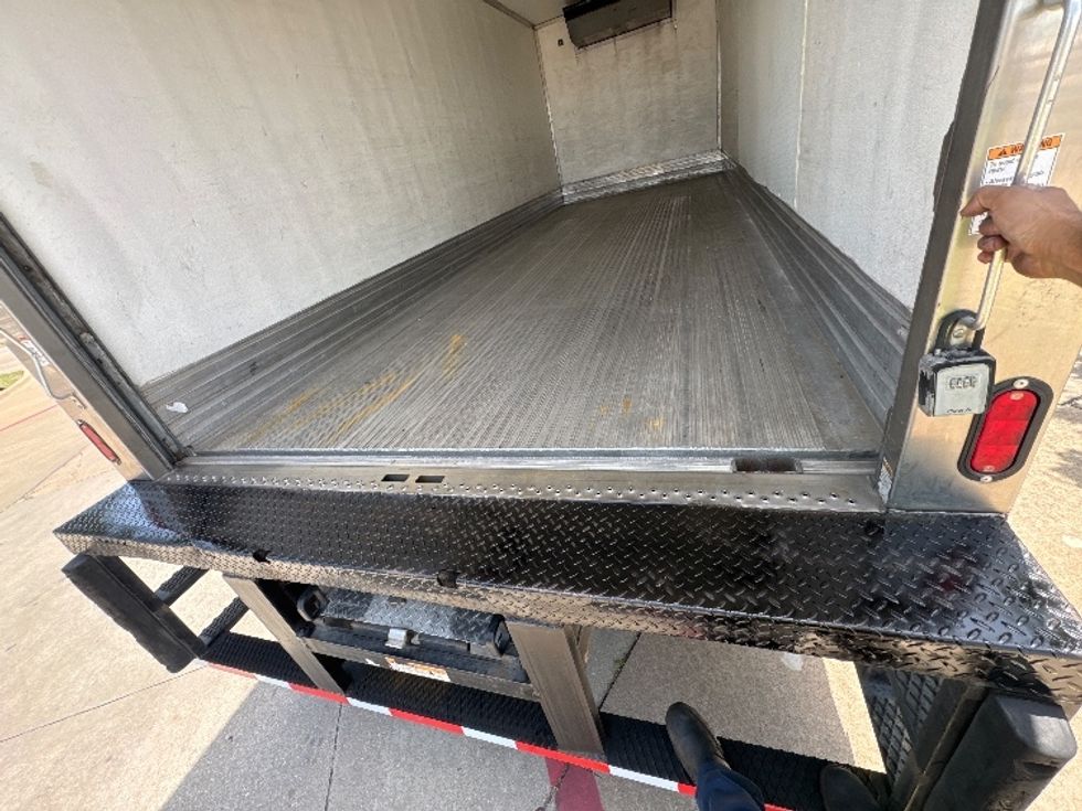 Refrigerated Truck-Light and Medium Duty Trucks-International-2019-4300-Garland-TX-353,186\n\t\tmiles-$ 20,250 - Image 10