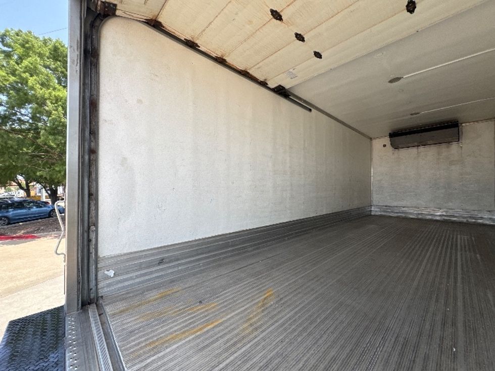Refrigerated Truck-Light and Medium Duty Trucks-International-2019-4300-Garland-TX-353,186\n\t\tmiles-$ 20,250 - Image 11