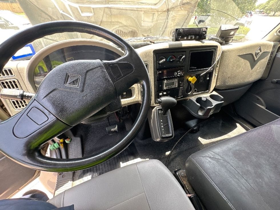 Refrigerated Truck-Light and Medium Duty Trucks-International-2019-4300-Garland-TX-353,186\n\t\tmiles-$ 20,250 - Image 18