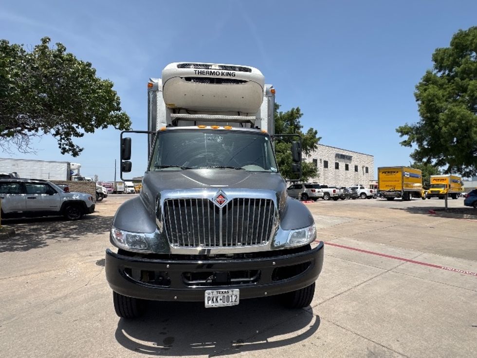 Refrigerated Truck-Light and Medium Duty Trucks-International-2019-4300-Garland-TX-353,186\n\t\tmiles-$ 20,250 - Image 2