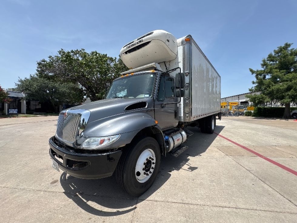 Refrigerated Truck-Light and Medium Duty Trucks-International-2019-4300-Garland-TX-353,186\n\t\tmiles-$ 20,250 - Image 3